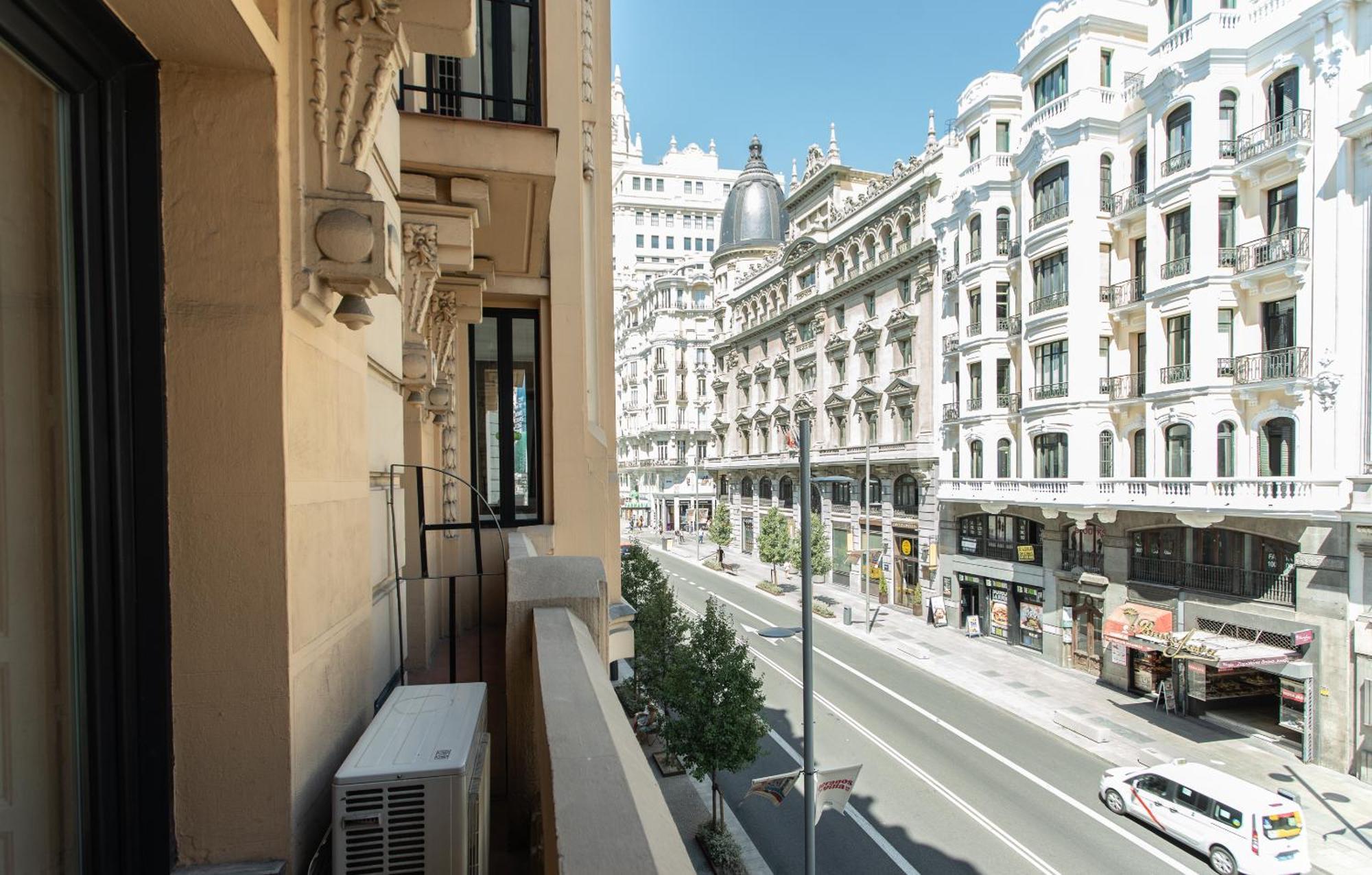 Suites You Gran Vía Madrid Extérieur photo
